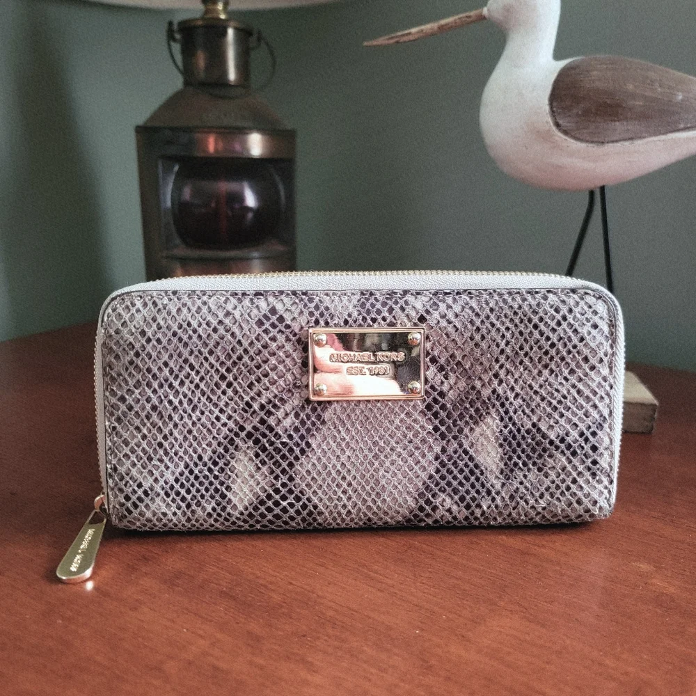 Michael Kors Jet Set Brandy Continental Wallet Taupe Tan Python Embossed Leather - Picture 16 of 16